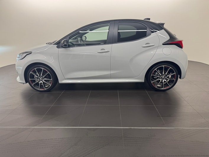 Vehicle image TOYOTA YARIS