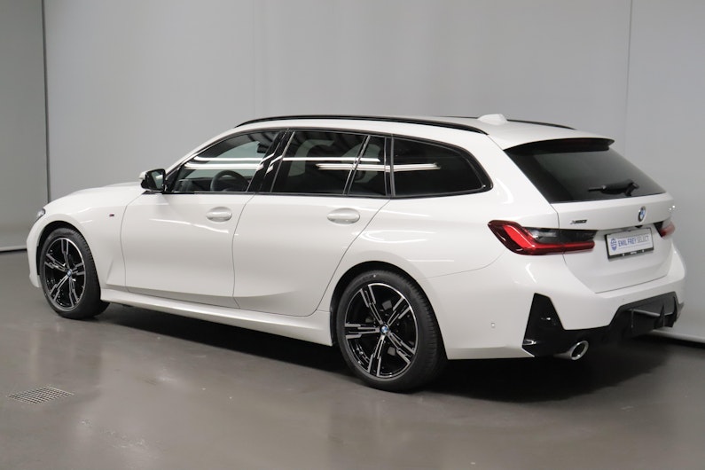 Vehicle image BMW 3 SERIES