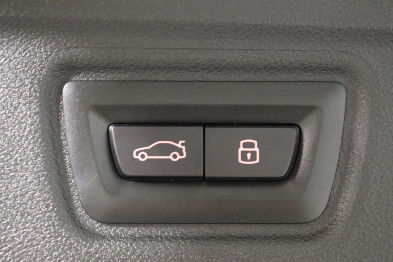 Vehicle image BMW 3 SERIES