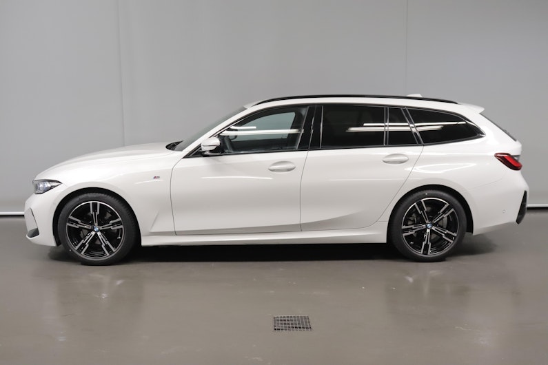 Vehicle image BMW 3 SERIES