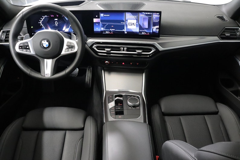 Vehicle image BMW 3 SERIES