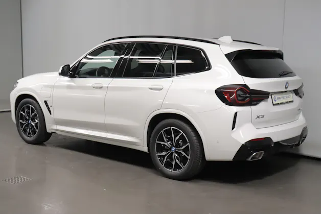 BMW X3 30e xDrive SAG