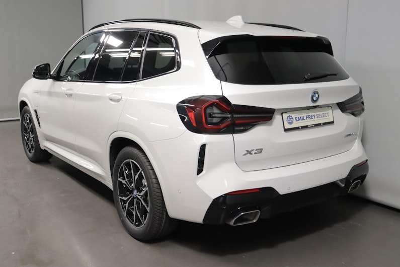 Vehicle image BMW X3