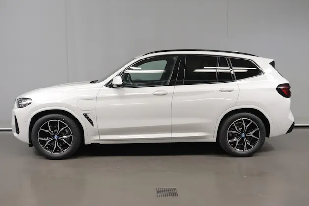 BMW X3 30e xDrive SAG