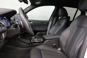 Vehicle image BMW X3 30e xDrive SAG