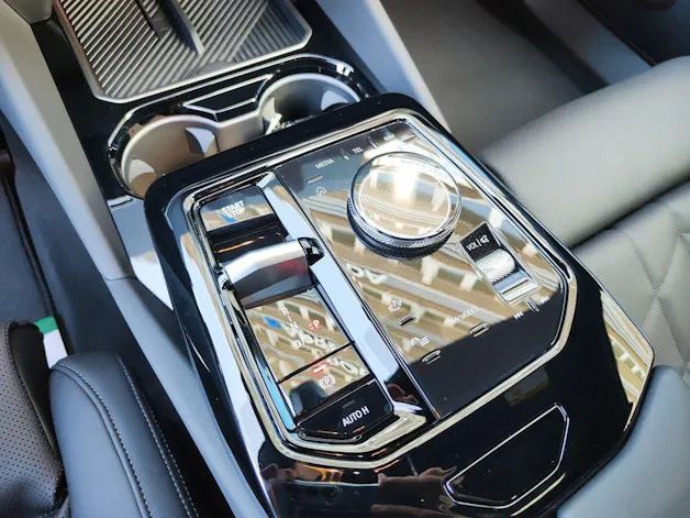 BMW i5 M60 xDrive