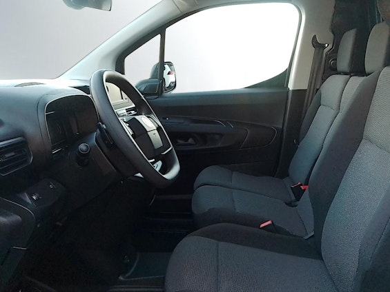 Vehicle image 8 Vehicle image 8