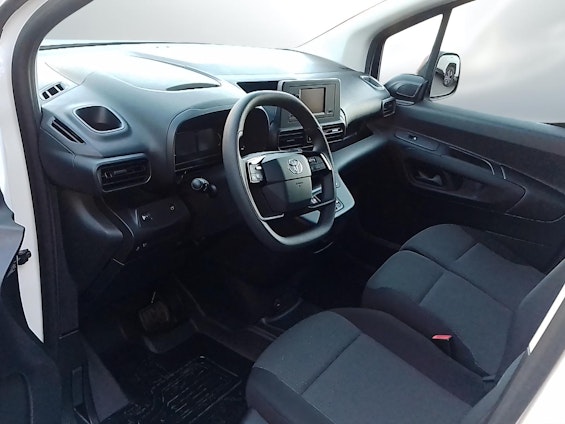 Vehicle image 7 Vehicle image 7