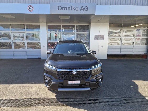 First vehicle image First vehicle image