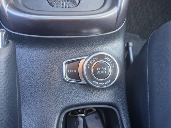 Vehicle image 10 Vehicle image 10