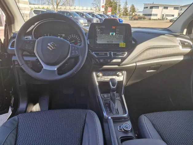 Suzuki S-Cross 1.5 Compact Top Hybrid 4x4