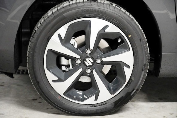 Vehicle image 13 Vehicle image 13