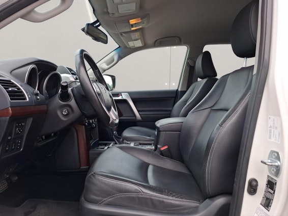 Vehicle image 8 Vehicle image 8