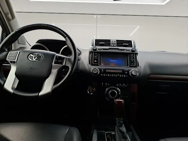Toyota Land Cruiser 3.0 D-4D Linea Sol
