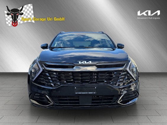 First vehicle image