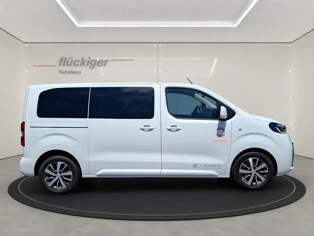 Toyota PROACE Verso L1 2.0 D Trend