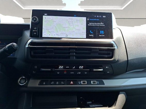 Vehicle image 13 Vehicle image 13