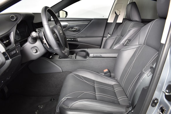 LEXUS ES 300h Excellence 2