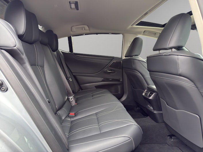 Vehicle image LEXUS ES