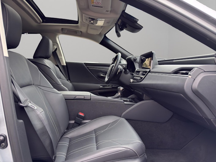 Vehicle image LEXUS ES