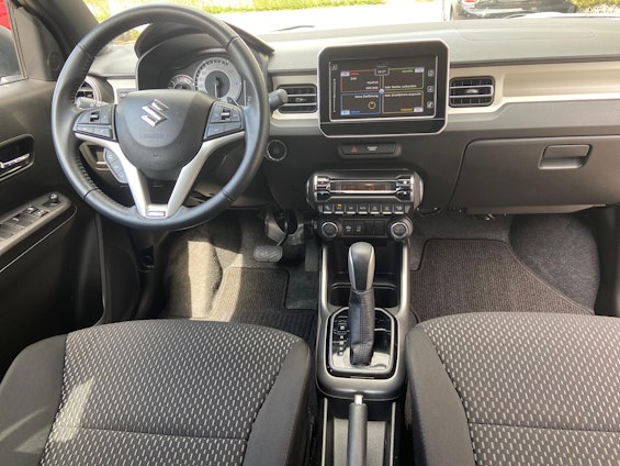 Vehicle image 6