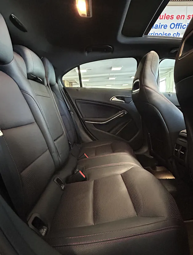 Mercedes-Benz A 250 AMG Line 4m