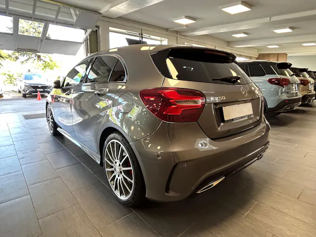 Mercedes-Benz A 250 AMG Line 4m