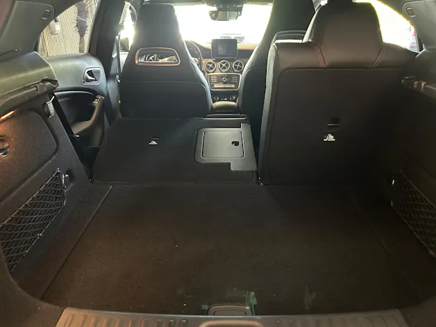 Mercedes-Benz A 250 AMG Line 4m