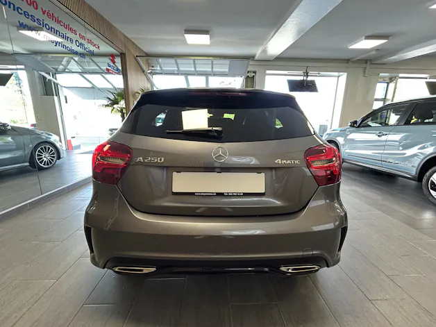 Mercedes-Benz A 250 AMG Line 4m