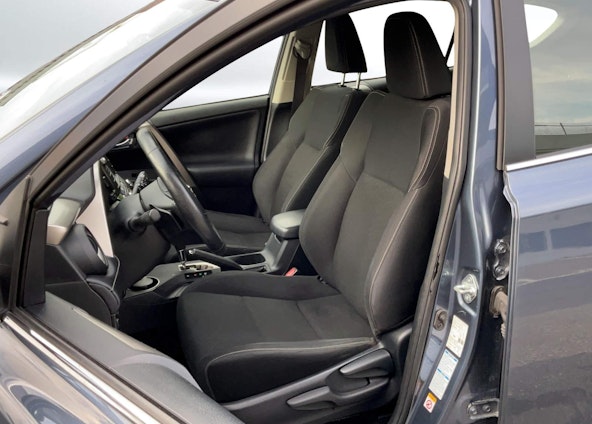 Vehicle image 4 Vehicle image 4