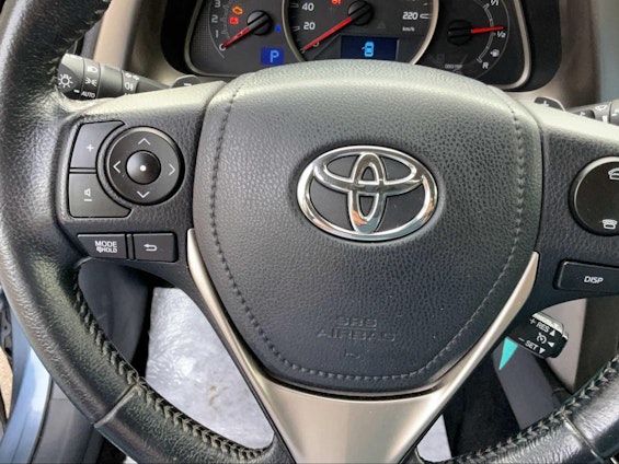 Vehicle image 12 Vehicle image 12