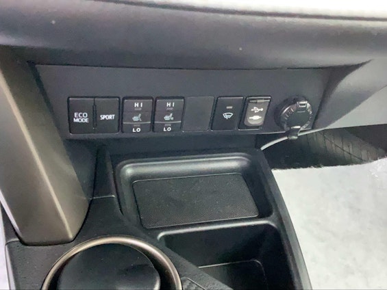 Vehicle image 8 Vehicle image 8