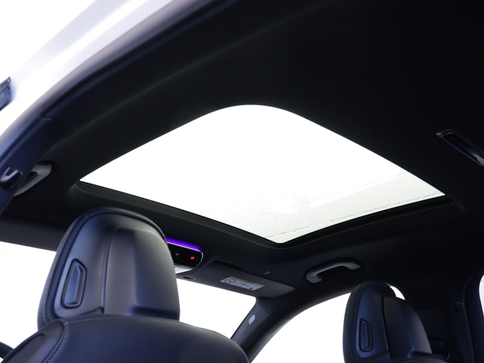 Vehicle image MERCEDES-BENZ GLC 220