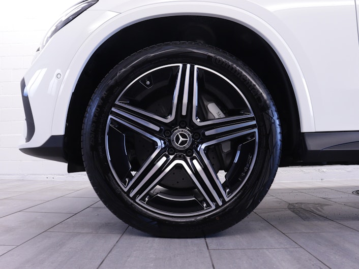 Vehicle image MERCEDES-BENZ GLC 220