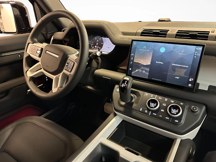 image du véhicule LAND ROVER DEFENDER