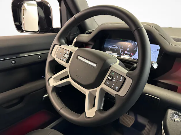 Land Rover Defender 90 3.0 D I6 250 X-Dynamic SE