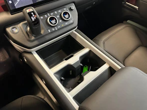 image du véhicule LAND ROVER Defender 90 3.0 D I6 250 X-Dynamic SE