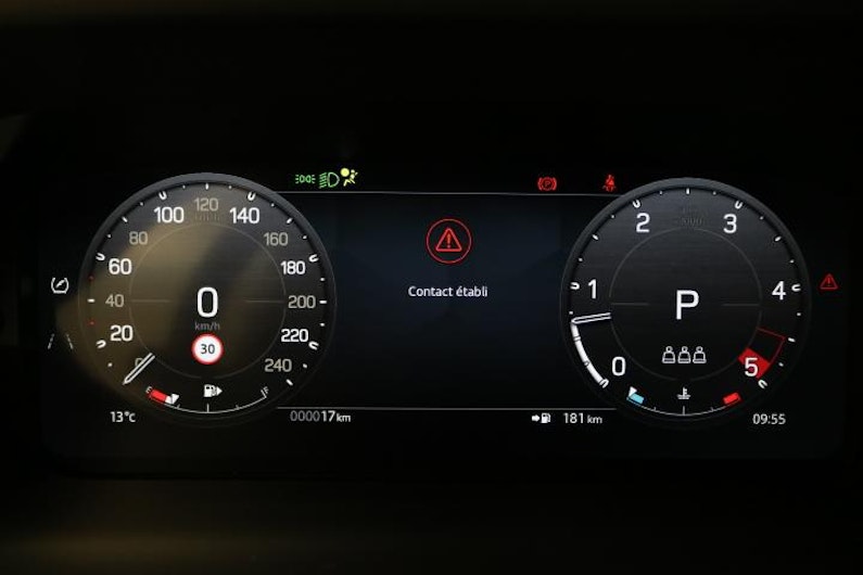 Vehicle image LAND ROVER DEFENDER