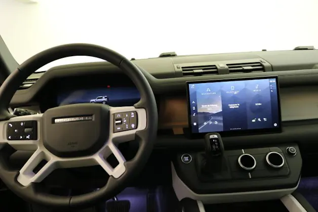 Land Rover Defender 90 3.0 D I6 250 X-Dynamic SE