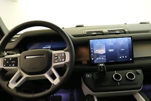 Vehicle image LAND ROVER Defender 90 3.0 D I6 250 X-Dynamic SE