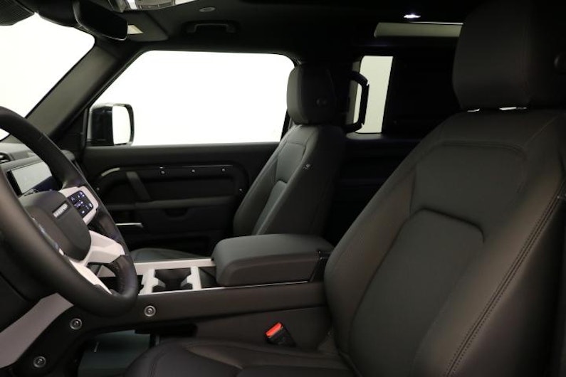 Vehicle image LAND ROVER DEFENDER