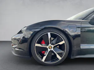 Porsche Taycan 4S mit Performance Batterie Plus