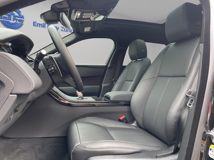 Vehicle image LAND ROVER RANGE ROVER VELAR