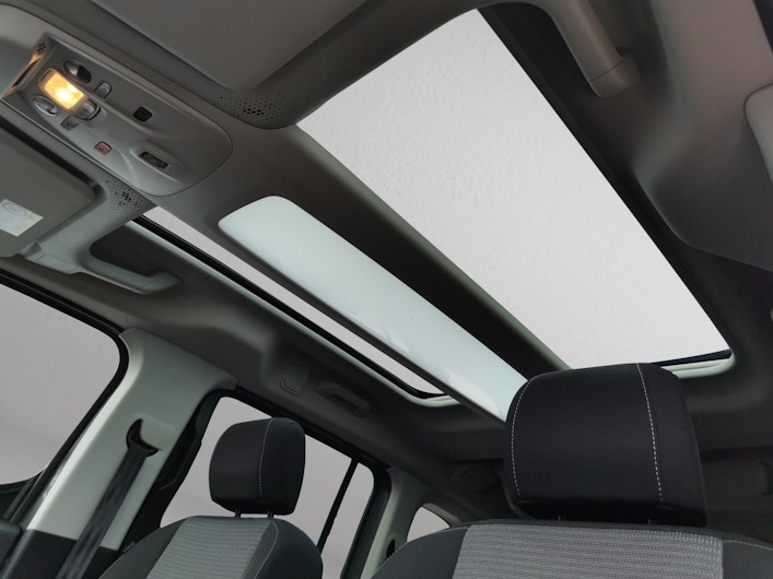 Vehicle image TOYOTA PROACE CITY VERSO