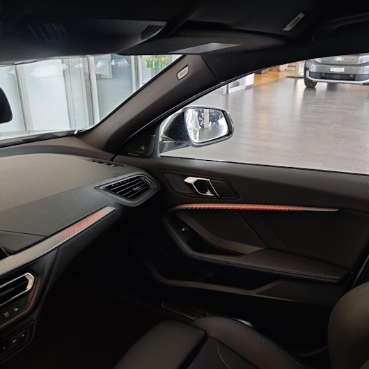 Vehicle image BMW 1 SERIES