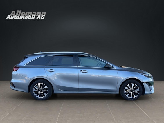 Vehicle image 6 Vehicle image 6