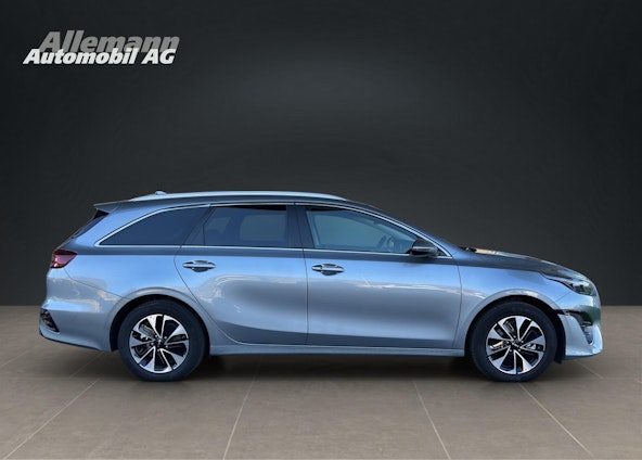 Vehicle image 6 Vehicle image 6