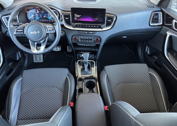 Vehicle image 10 Vehicle image 10