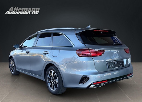 Vehicle image 3 Vehicle image 3