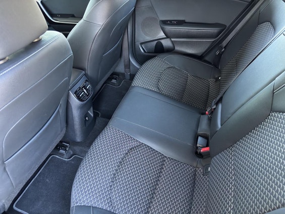 Vehicle image 13 Vehicle image 13